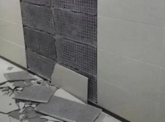 源汇瓷砖空鼓维修公司分享下源汇墙砖松动维修的知识
